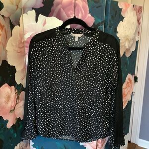 Banana Republic Black & White Blouse